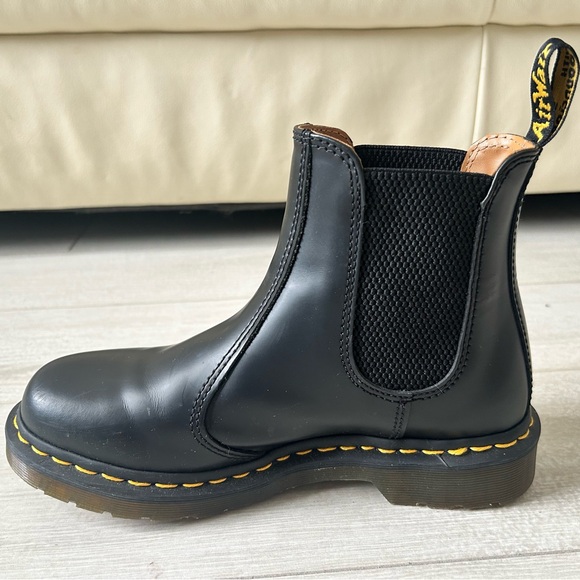 Dr. Martens 2967 Chelsea Boots Women’s 7.5 Black Leather "AirWair" - Picture 3 of 5